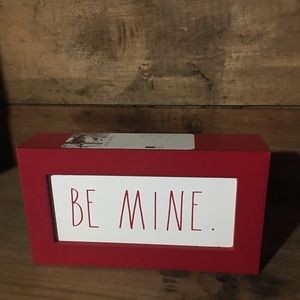 Rae Dunn LL Lettering BE MINE Sign